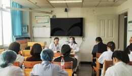 呼吸与危重症医学科党支部召开党员组织生活会