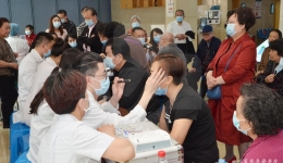 我院全病程管理中心糖网筛查走进社区
