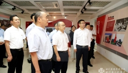四川省医学科学院·四川省人民医院党委开展理论学习中心组改革开放新时期历史专题学习