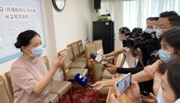 红星新闻：四川省人民医院披露：此轮疫情首例阳性患者就诊时未发烧，排查700多人