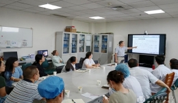 肾内科党支部、审计部党支部开展“优化二级库房管理，主动开展风险诊疗”主题党日