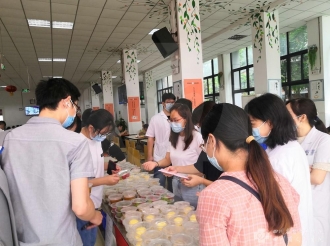 营养科党支部主题党日活动——营养健康食堂“猜灯谜”活动