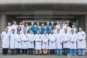 心研所医护合影