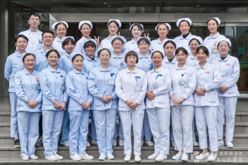 心血管内科一护士合影