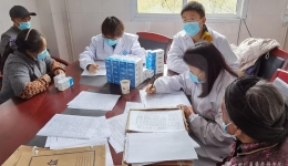 四川省精神医学中心党总支行政后勤党支部赴甘孜州泸定县岚安乡开展“我为群众办实事”志愿服务活动