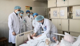 人民日报：四川省人民医院成功救治巨大听神经瘤合并晚期妊娠高危复杂病例