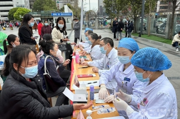 全国爱肝日义诊活动