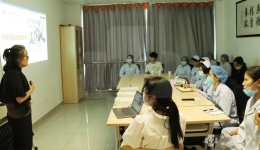 老年重症医学科党支部开展“以爱之名，助老之行”主题党日活动