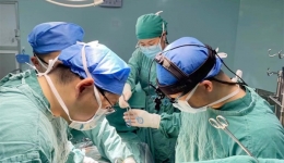四川新闻网：争分夺秒！多学科“接力”手术8小时抢回母子3人生命