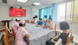 产科党支部开展与职工、患者家属沟通交流座谈会