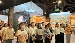 护理规范化培训生党支部开展“感悟优良家风，激荡家国情怀”主题党日活动