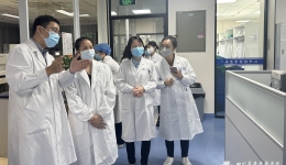 加拿大驻重庆总领事馆领事来我院临床医学检验中心访问交流