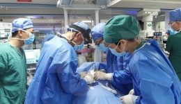 我院完成首例床旁新生儿PDA结扎术