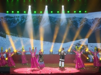 2024春晚-歌舞串烧《舞动青春大联欢》（后勤党总支）