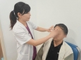红星新闻：男子失明30年来多次接受角膜移植，这个手术后终于有突破