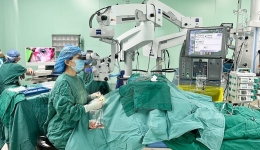 助力角膜盲患者重见光明  我院率先在西南地区开展领扣型人工角膜手术