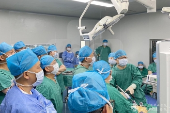 到凉山州开展“肝胆相照”手术交流项目