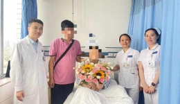 大众健康报：瘤切除同期自体胰岛细胞移植手术成功实施 四川省人民医院突破医学前沿难题