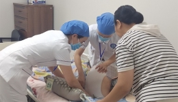 人民日报：@患者家属，一部手机，五个步骤，“瞬间”你可以摇来省医专业护士上门护理