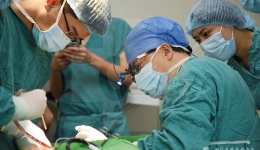 接近体重1/3，省内有史以来最大神经纤维瘤患者在省医院成功手术