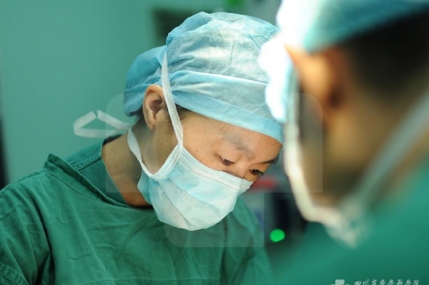 把生命的美酒赠饮天下人——小儿外科唐耘熳