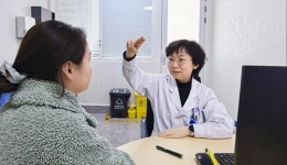 人民日报：诊断周期从数年缩短至数周！DeepSeek助力罕见病筛查关口前移