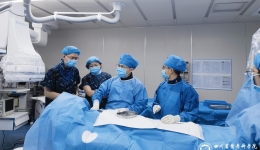 心血管内科成功开展省内首例准分子激光电极拔除术