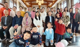 老年呼吸科党支部开展“传承南丁格尔精神，延续白衣使命荣光”主题党日活动