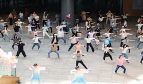 神经内科、儿科、肿瘤科、中医科工会小组联合组织职工春游