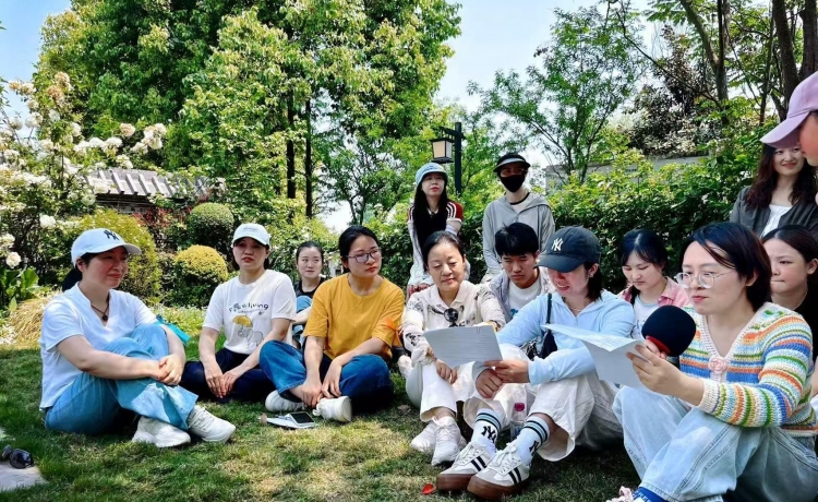 讲纪律守规矩，老年重症医学科党支部开展深入贯彻中央八项规定精神学习教育