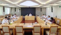 院党委召开理论学习中心组（扩大）学习会