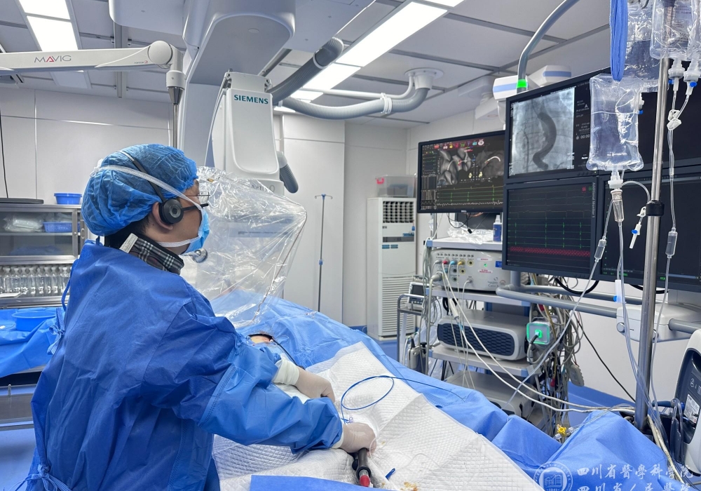 我院完成四川省内首例食管牵开技术辅助房颤射频消融术