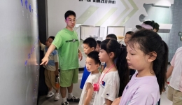 手术室党支部联合电子科技大学医学院机关党支部举办校园亲子体验主题党日活动
