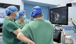 再创首例，我院成功开展机器人辅助髋关节置换术