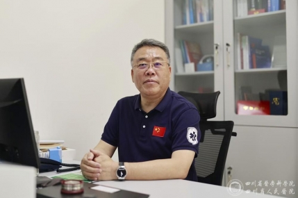 四川省获国家级荣誉医师风采录：吕传柱