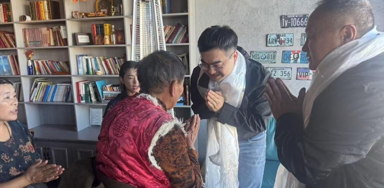 仁心驱病魔、大爱照高原，肝胆胰外科再赴石渠开展包虫病防治工作