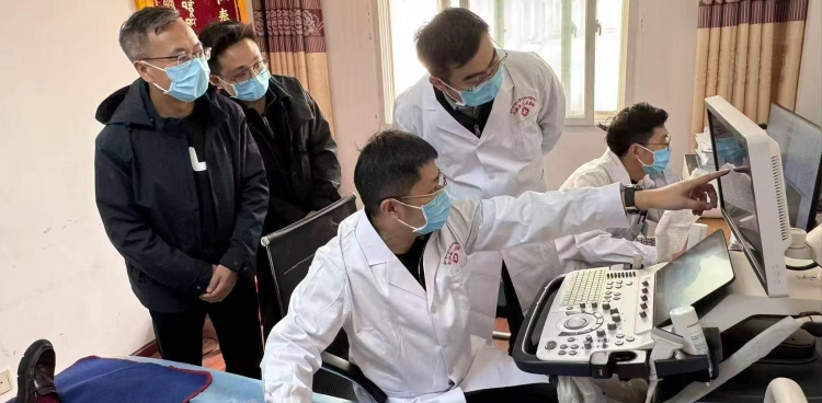 巩固防治成果、助力健康高原，我院专家组赴藏区开展包虫病防治及医疗帮扶工作