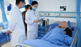 党建引领学科共建，呼吸与危重症医学科赴基层开展“领航计划·2025年县域医院慢阻肺病专科能力提升项目”