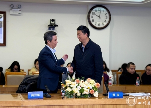 中华医学会皮肤性病学分会主任委员高兴华教授来我院交流指导