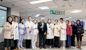 特邀国际知名呼吸病学专家加拿大Paramenswaran Nair教授开展学术交流会