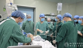 攻克“肺泡蛋白沉积症”危局