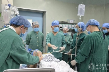 攻克“肺泡蛋白沉积症”危局