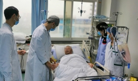 以坚守赴使命，肺移植团队召开工作汇报会