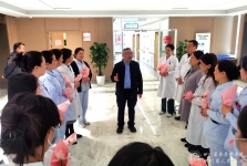 省老年医学中心党委、分工会开展“三八”国际劳动妇女节关爱活动