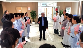 省老年医学中心党委、分工会开展“三八”国际劳动妇女节关爱活动