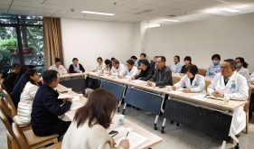 门急诊医技党委、老年医学中心党委联合开展“党建业务深融共促，药学临床携手同行”主题党日活动