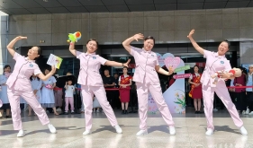 外科党委组织开展“5.20全国母乳喂养宣传日”义诊及科普宣教现场体验活动