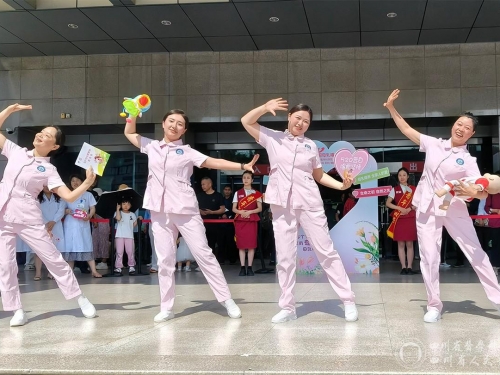 外科党委组织开展“5.20全国母乳喂养宣传日”义诊及科普宣教现场体验活动