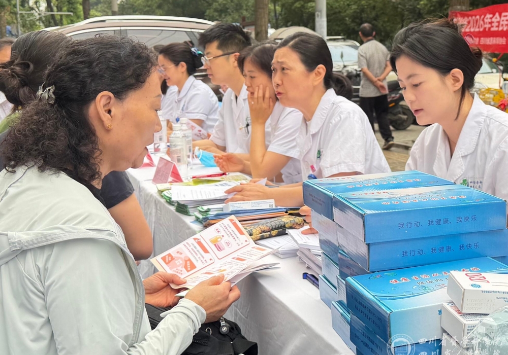 临床营养科举办全民营养周系列活动