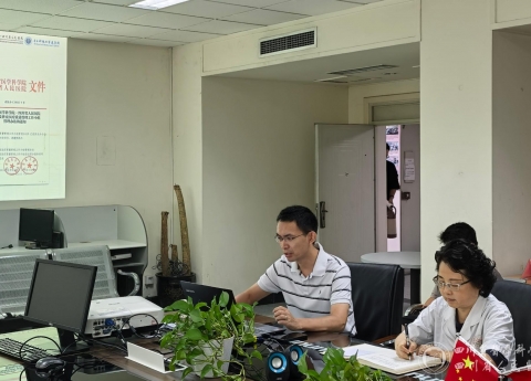 病案统计科党支部与临床科室党支部联合开展“对标学习促建设、医案携手提质效”系列主题党日活动